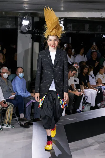 Look 2